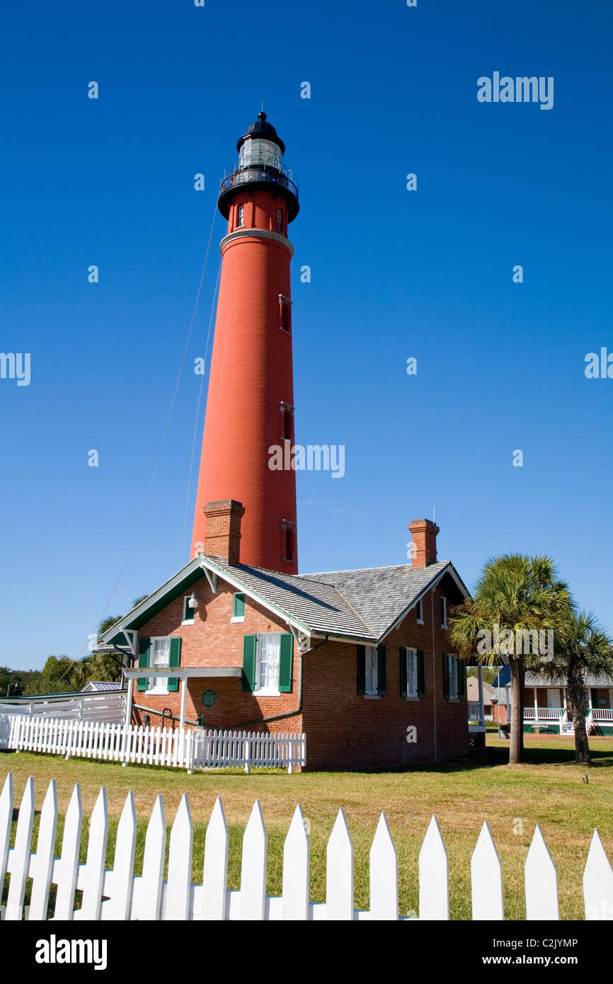 1887 phare de Ponce Inlet, le plus grand de la Floride, à 10 miles au sud de Daytona Beach, FL Banque D'Images