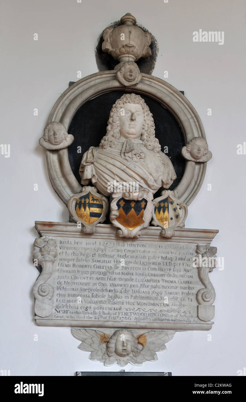 Mémorial de la famille Hinton dans l'église de Saint - Pierre, Mancetter, Warwickshire, England, UK Banque D'Images