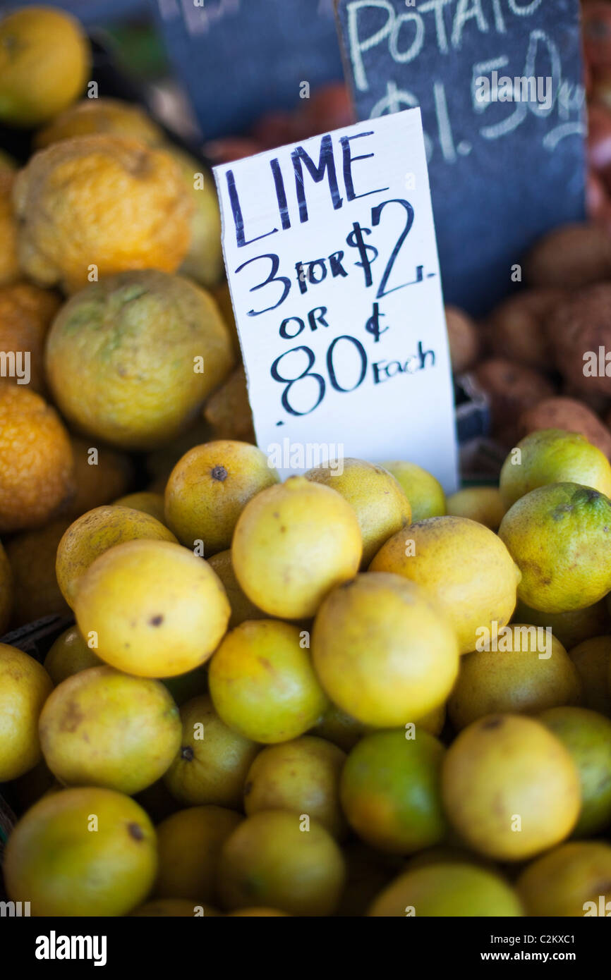 Des produits frais au Rusty's marchés. Cairns, Queensland, Australie Banque D'Images