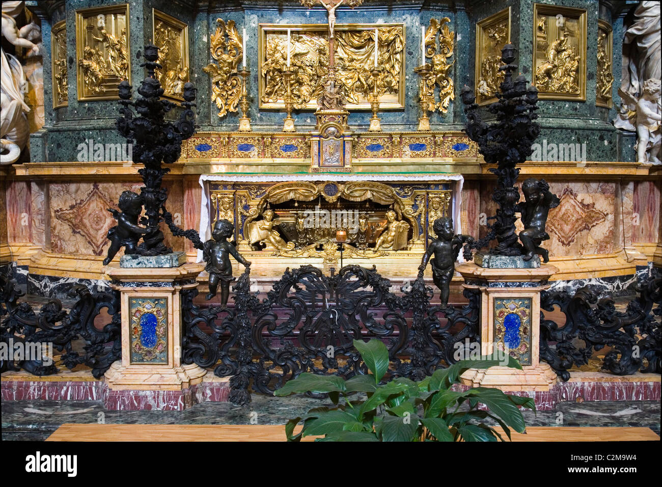 La tombe de saint Ignace de Loyola à Chiesa del Gesù, Rome, Italie