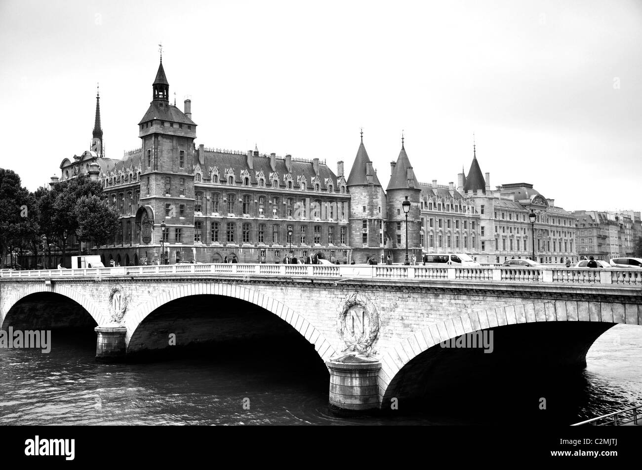 Pont au Change pont et conciergerie à Paris Banque D'Images