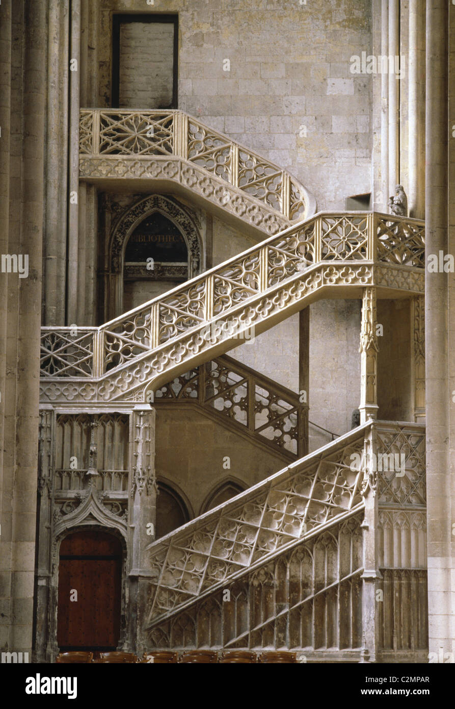 La Cathédrale de Rouen, Normandie Notre Dame. Commencé 1200. Escalier en pierre de l'intérieur. Banque D'Images