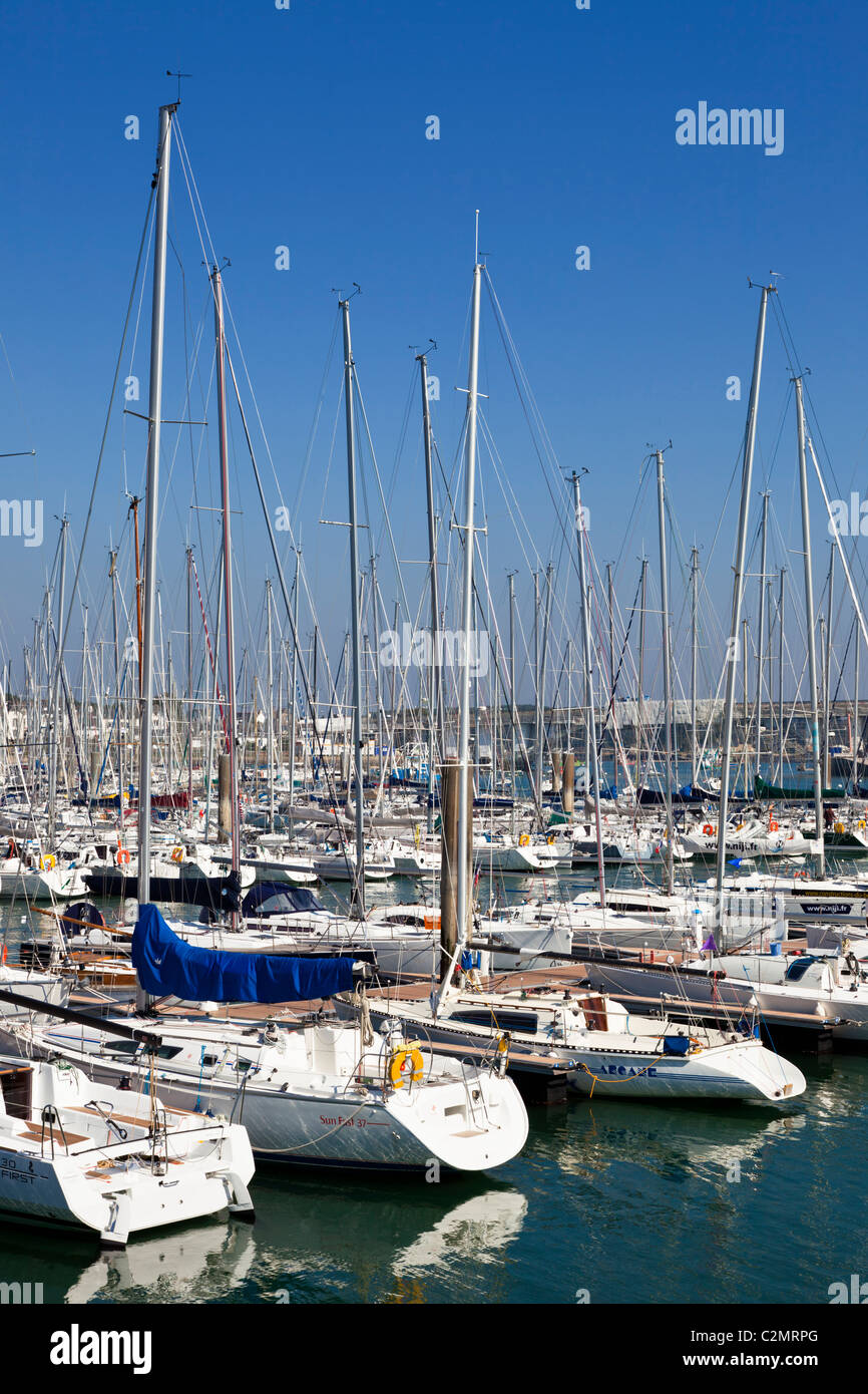 Voile port de plaisance, la France à La Trinité-sur-Mer, Morbihan, Bretagne, France, Europe Banque D'Images