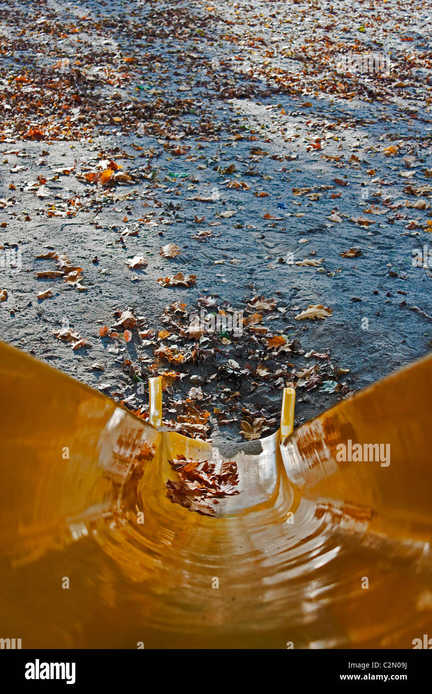 Glisser dans l'automne Banque D'Images