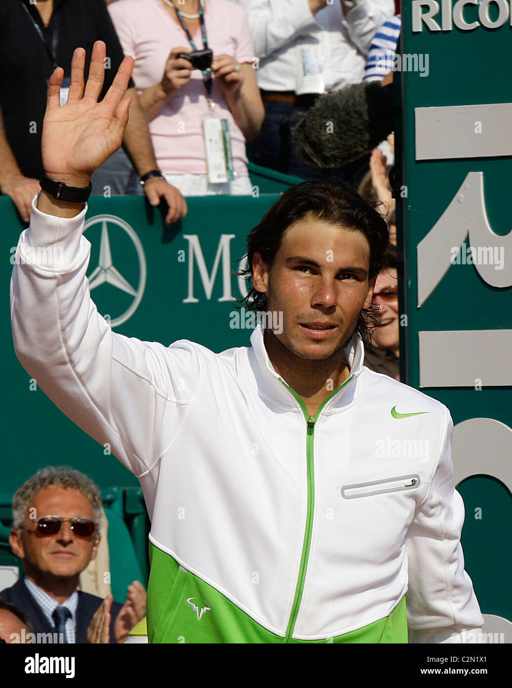 Rafael Nadal a fait l'histoire comme il le prétend son septième titre Masters Monte Carlo successifs avec un 6-4 7-5 victoire sur David Ferre Banque D'Images