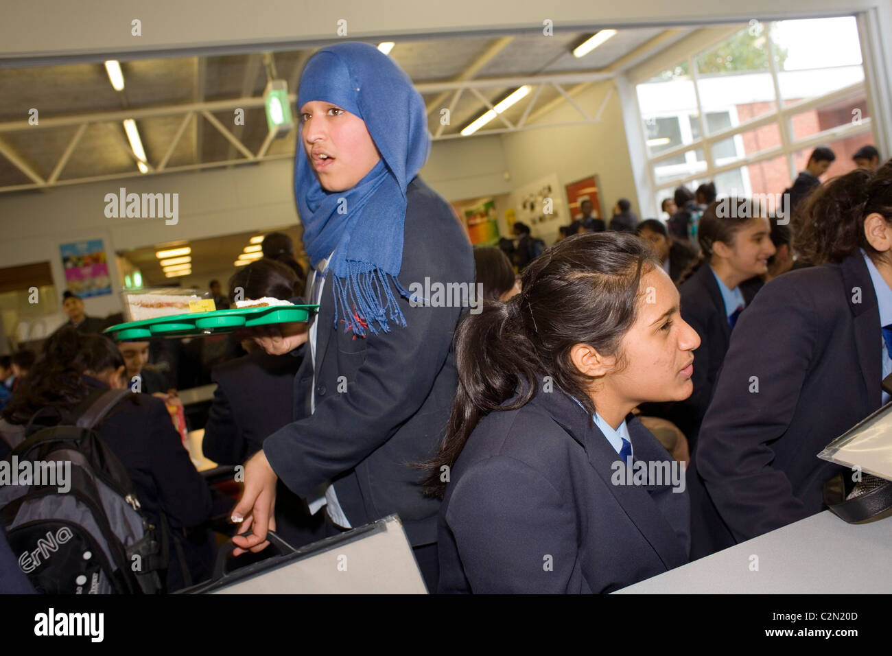 La cantine scolaire de Villiers, une haute école diversité ethnique dans l'ouest de Londres. Banque D'Images