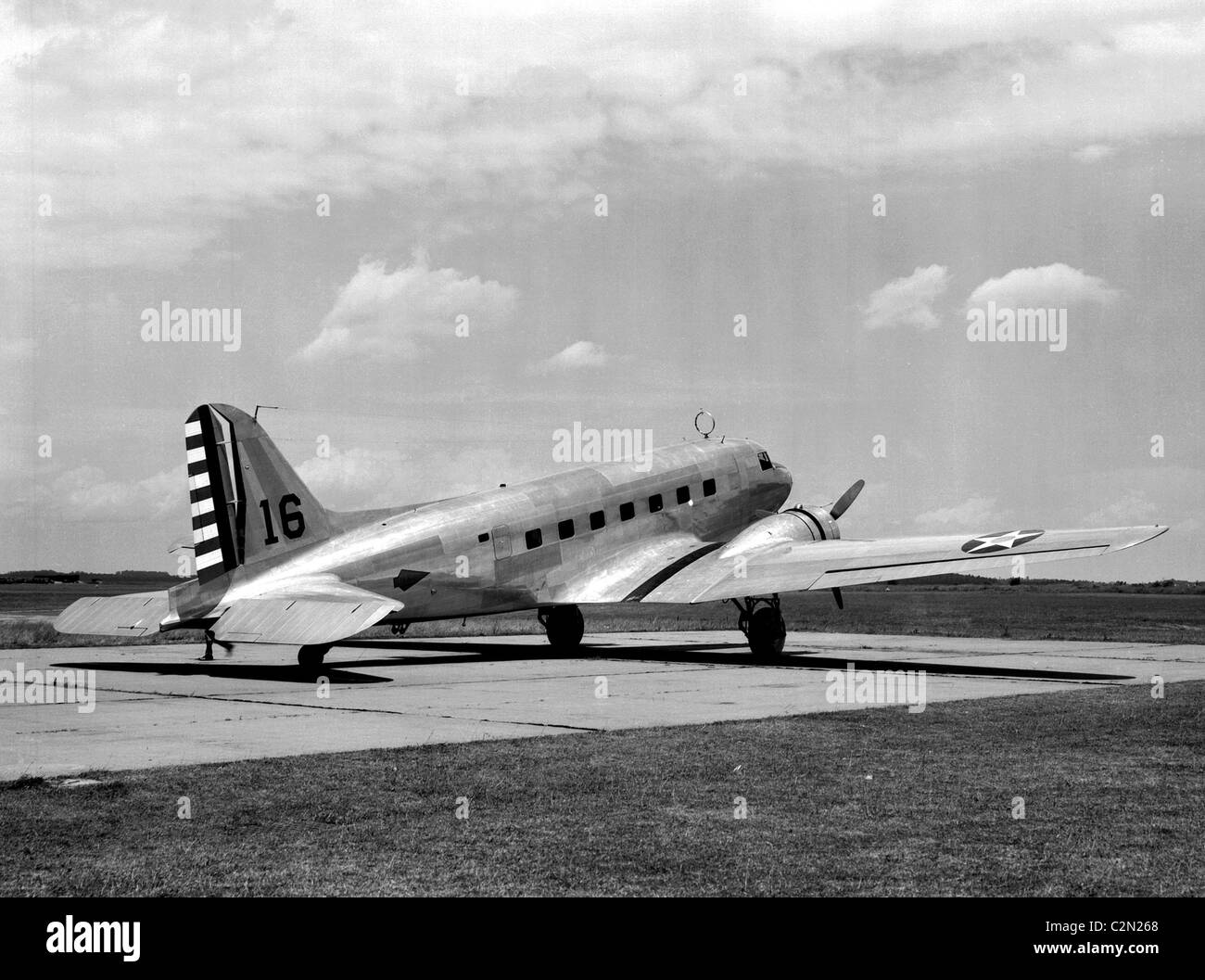 Douglas C-39 : Le Douglas C-39 était une version de transport militaire de l'avion Douglas DC-2. Banque D'Images