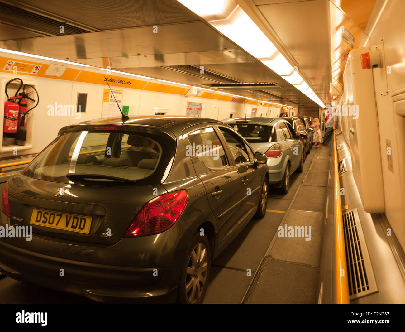 Tunnel Sous La Manche Voiture Tarif Voitures sur Euroshuttle voyage à travers le tunnel sous la Manche