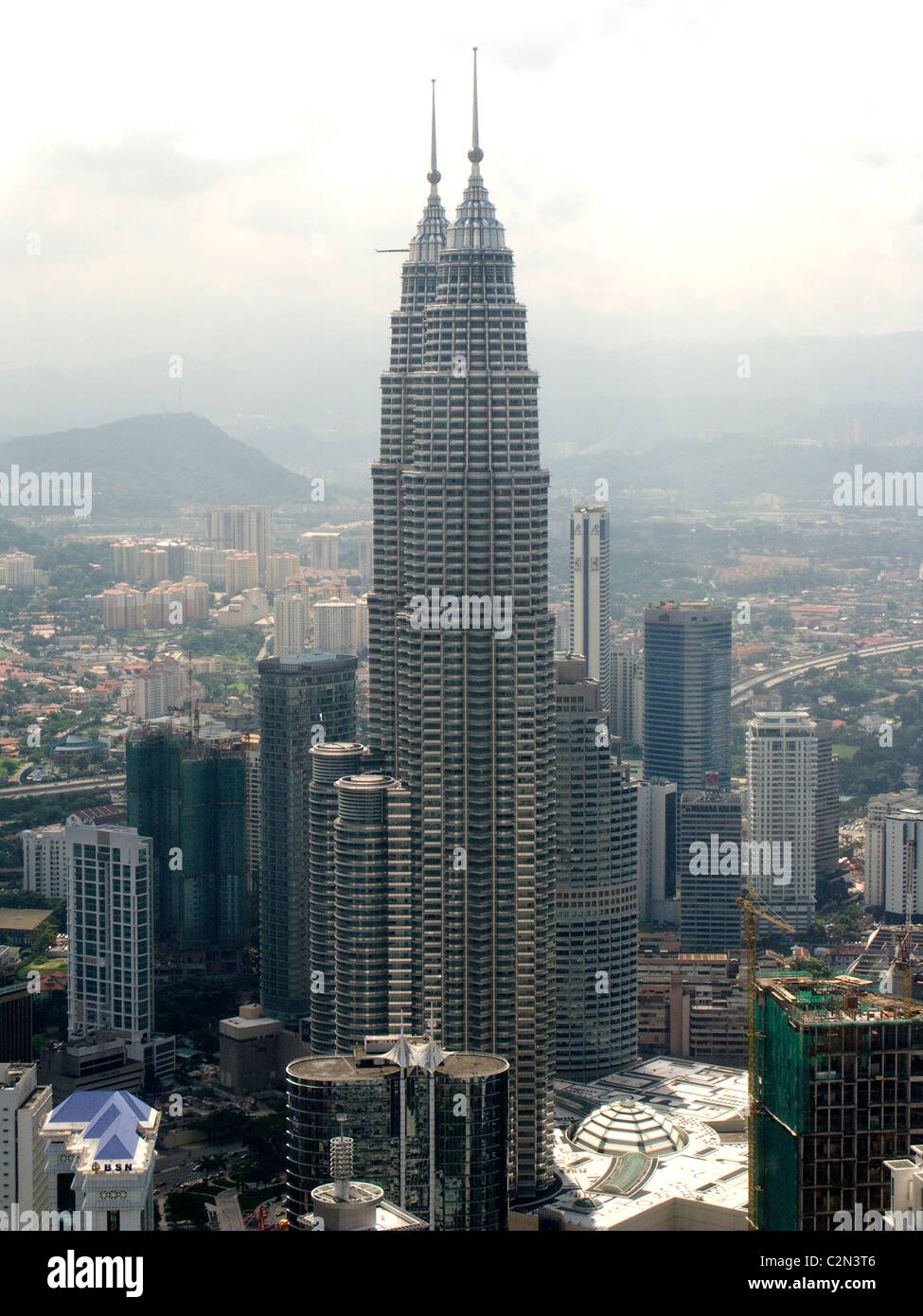 Les tours jumelles Petronas de Kuala Lumpur, Malaisie. Banque D'Images