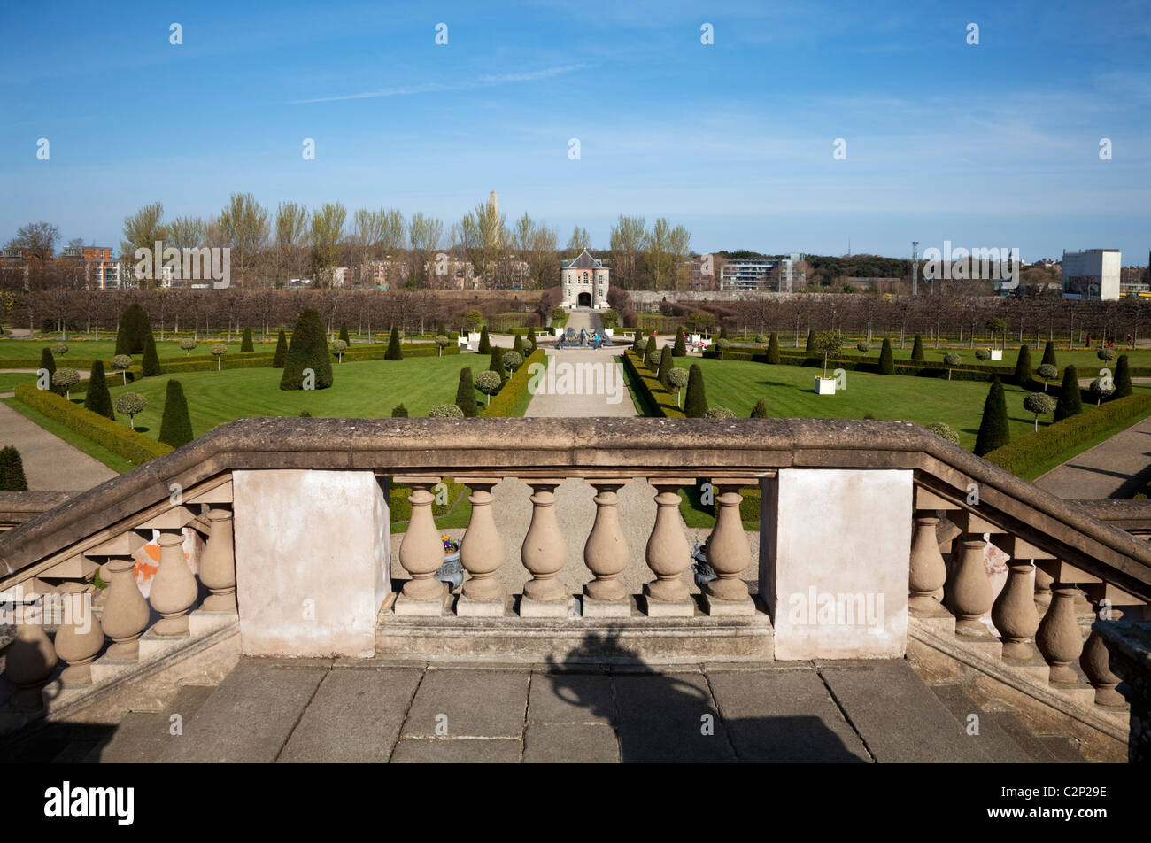 Jardins formels à l'Hôpital Royal - aujourd'hui le Musée d'Art moderne (IMMA), Kilmainham, Dublin, Irlande Banque D'Images
