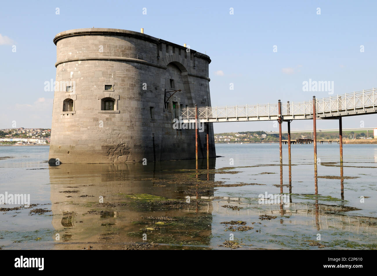 La tour Martello vieux fusil Tower Pembroke Dock port vieux fusil Pembrokeshire Wales Cymru UK Tour GO Banque D'Images