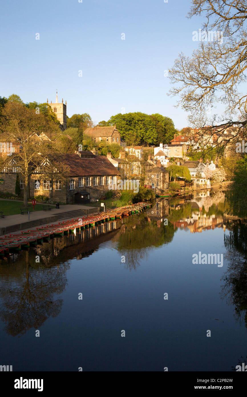 Au nord de la rivière Nidd Knaresborough Yorkshire Angleterre Banque D'Images