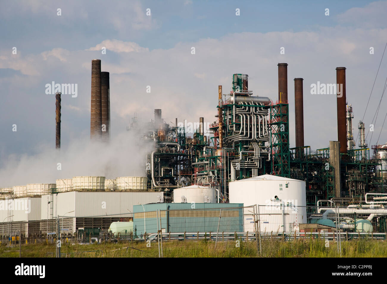 L'usine pétrochimique. Anvers port industriel. La Belgique Photo Stock -  Alamy