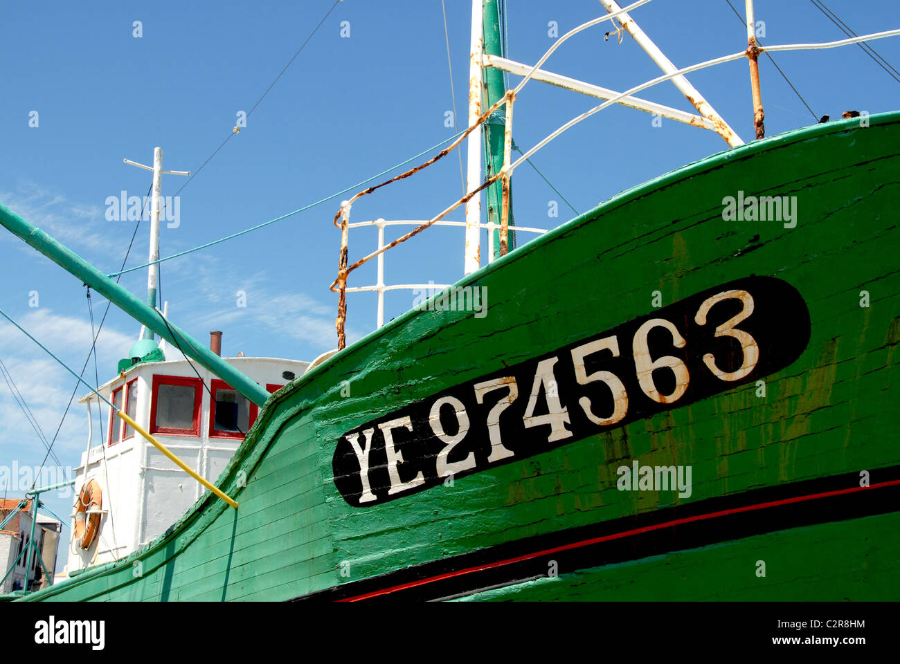 Ancien chalutier de pêche dans le port de Port Joinville sur l'île de l'Atlantique français de l'Île d'Yeu en Vendée Banque D'Images