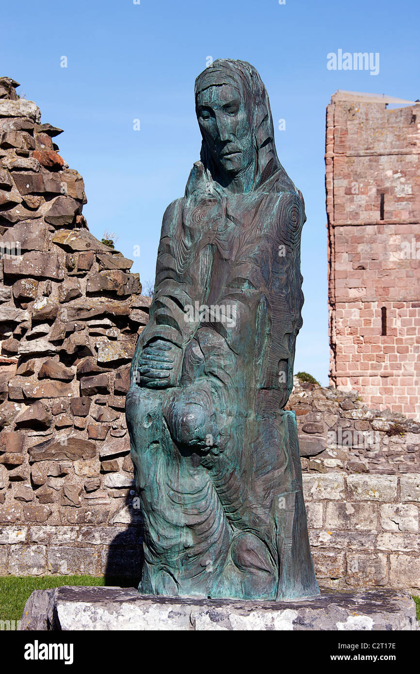 Sculpture de ST. Cuthbert par Fenwick Lawson.île sacrée de Lindisfarne Banque D'Images