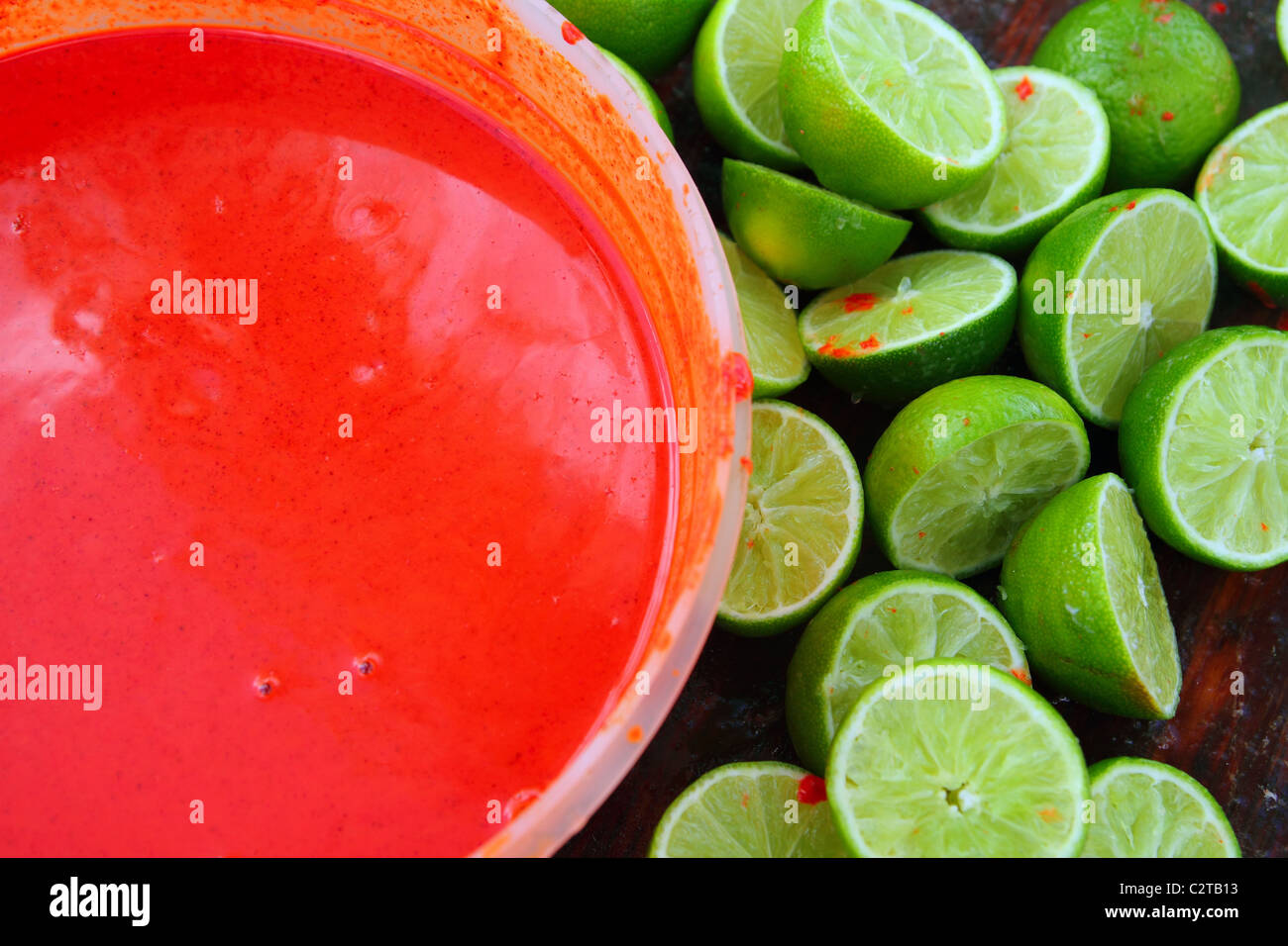 Après l'preparinng tikinchick achiote citrons sauce Maya Mexique Banque D'Images