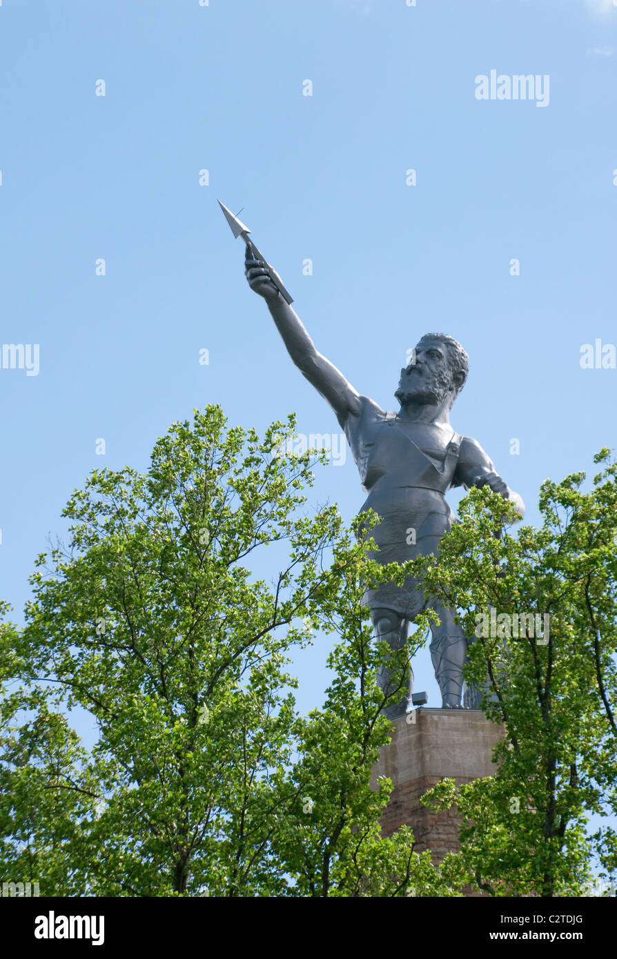 Birmingham, Alabama, USA-Avril 16 : le plus grand de Vulcan statue en fonte dans le monde domine la ville de Birmingham, AL sur Apri Banque D'Images