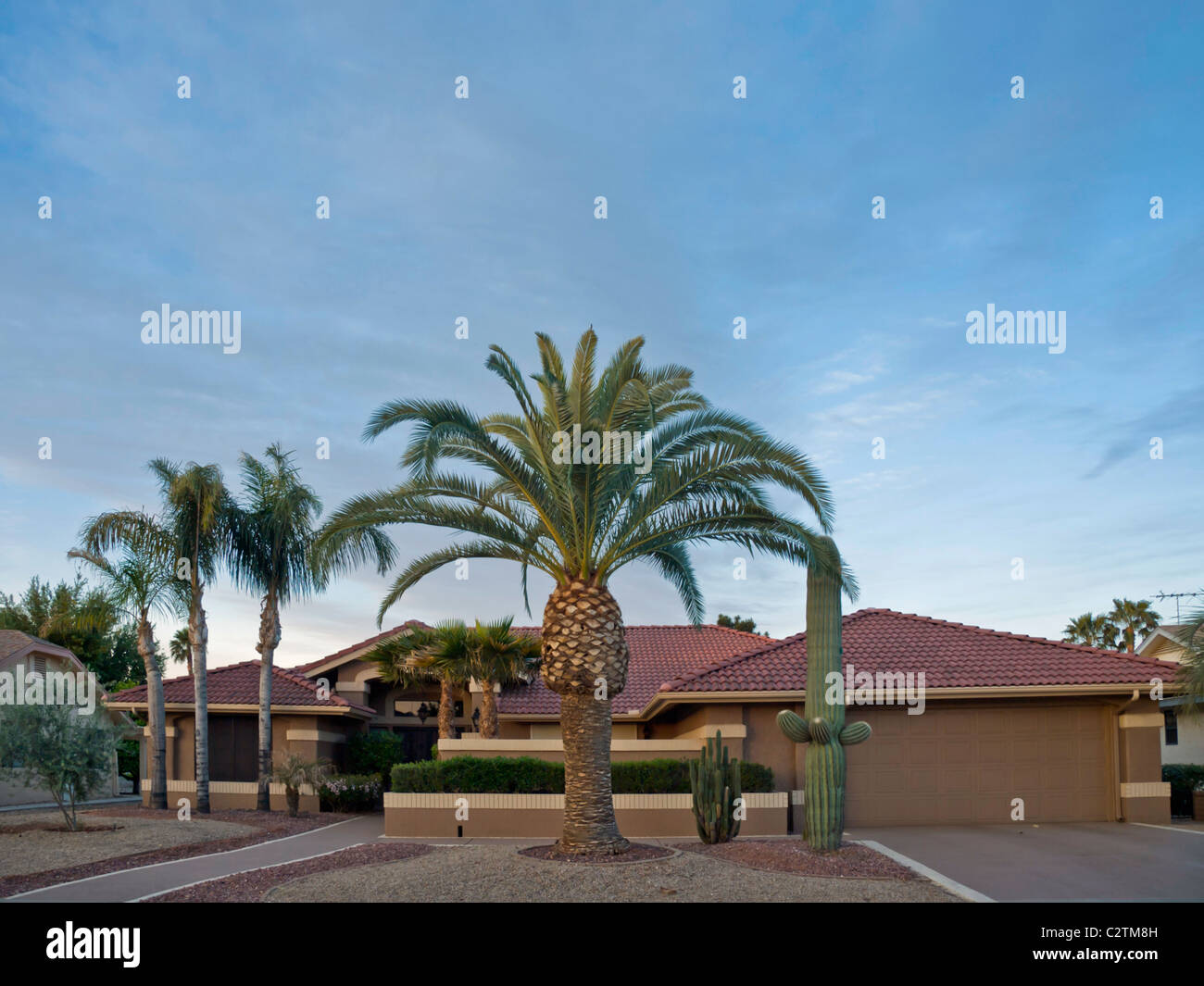 Sun City West Arizona accueil plante du désert avec des aménagements paysagers. La maison est faite en son genre. Banque D'Images