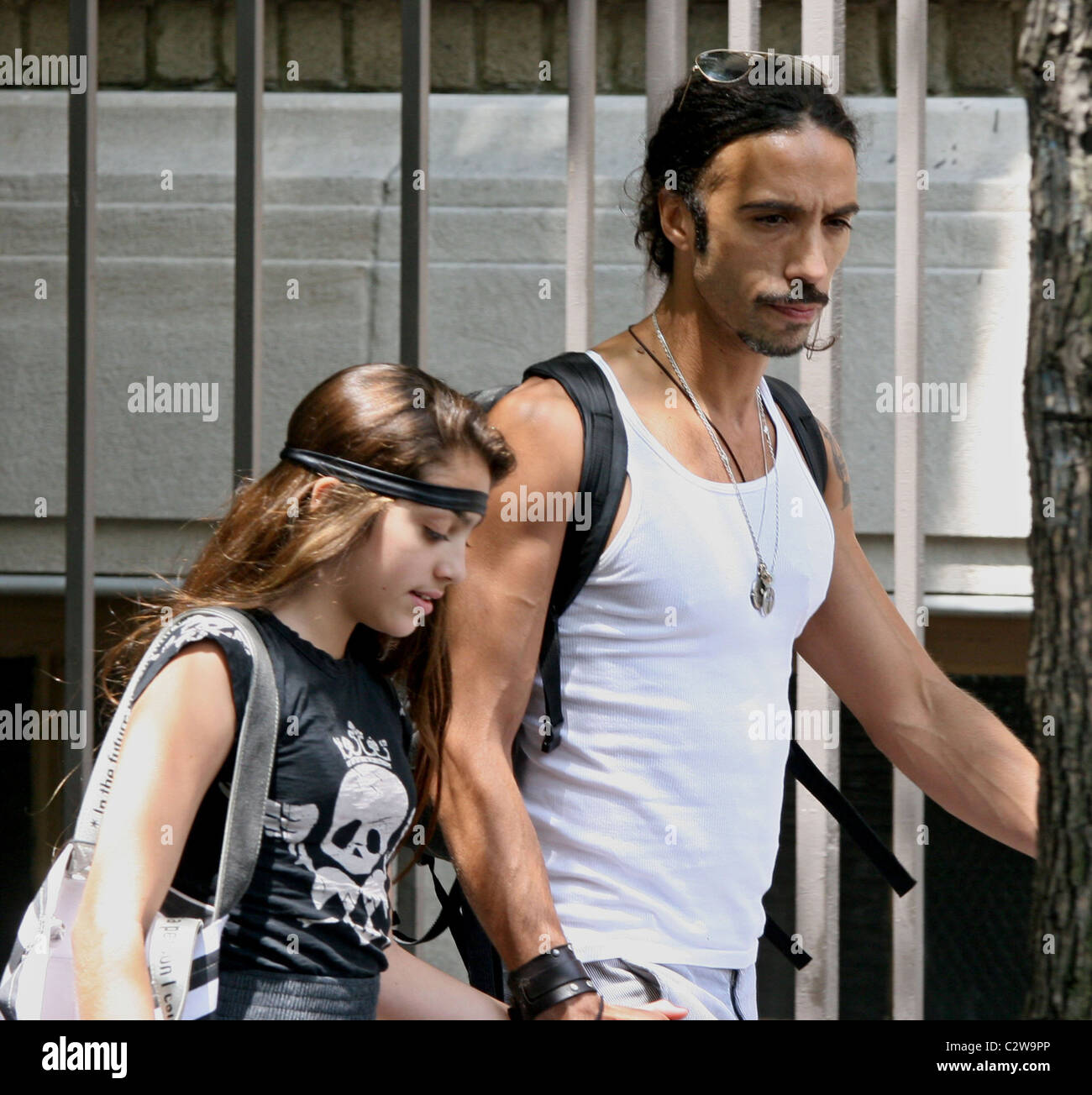 Lourdes Leon Et Son Pere