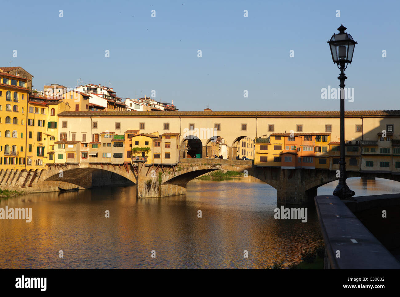 Ponte Vecchio au lever du soleil, Florence, Italie Banque D'Images