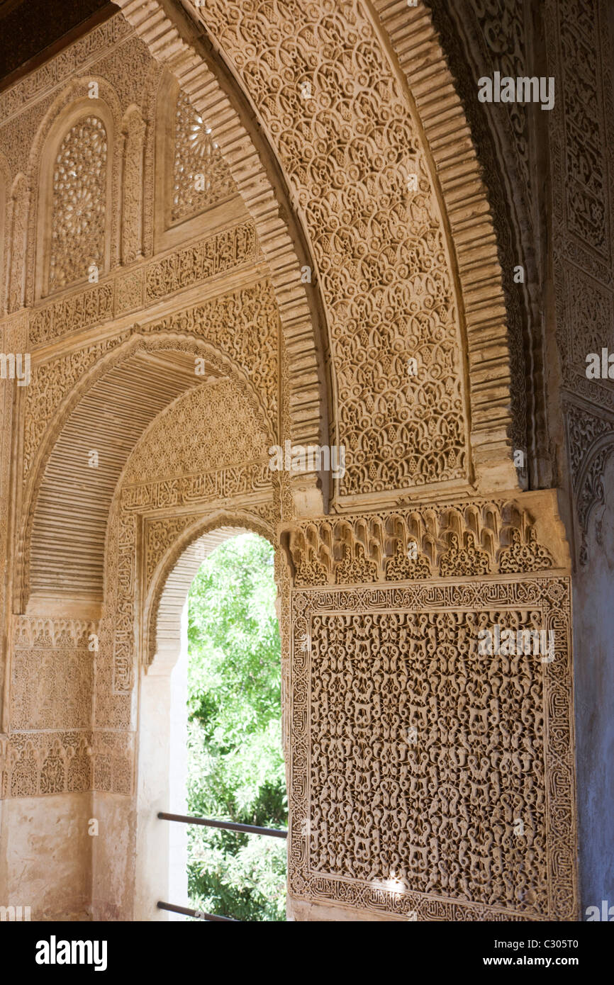 La sculpture et l'architecture ouvragée après des travaux de conservation au cour de l'Alhambra de Grenade, Sultana. Banque D'Images