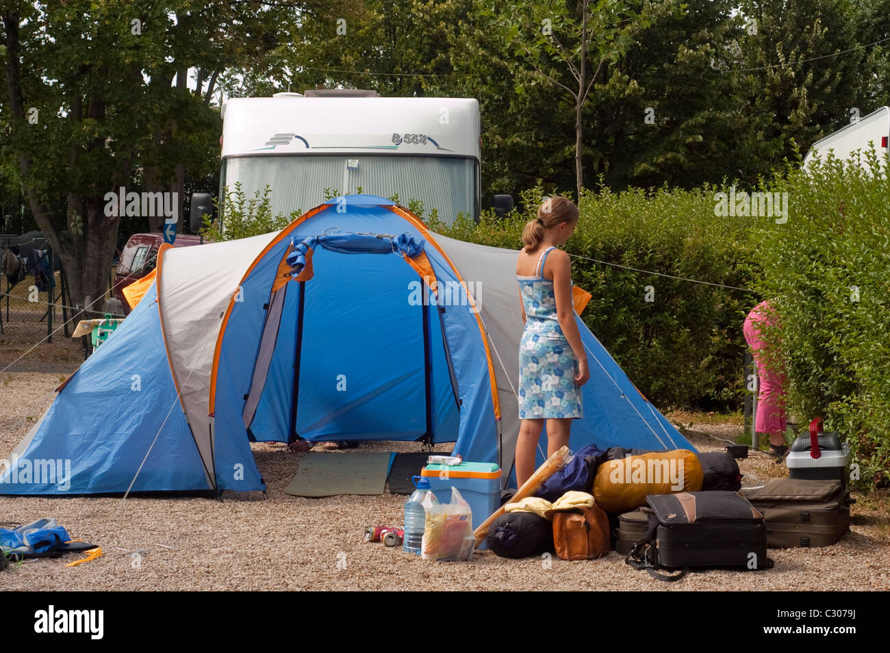 Paris, France, un camp de camping dans les bois, Bois du Boulogne'. Camping  'en France' Tentes familiales Photo Stock - Alamy