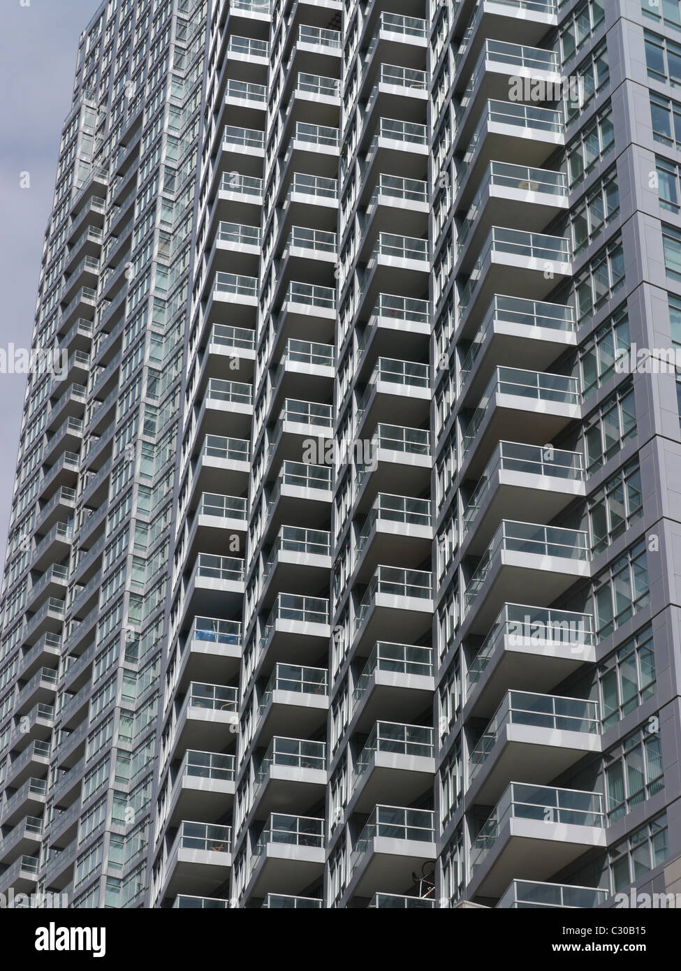 Immeuble moderne d'un balcon Banque D'Images