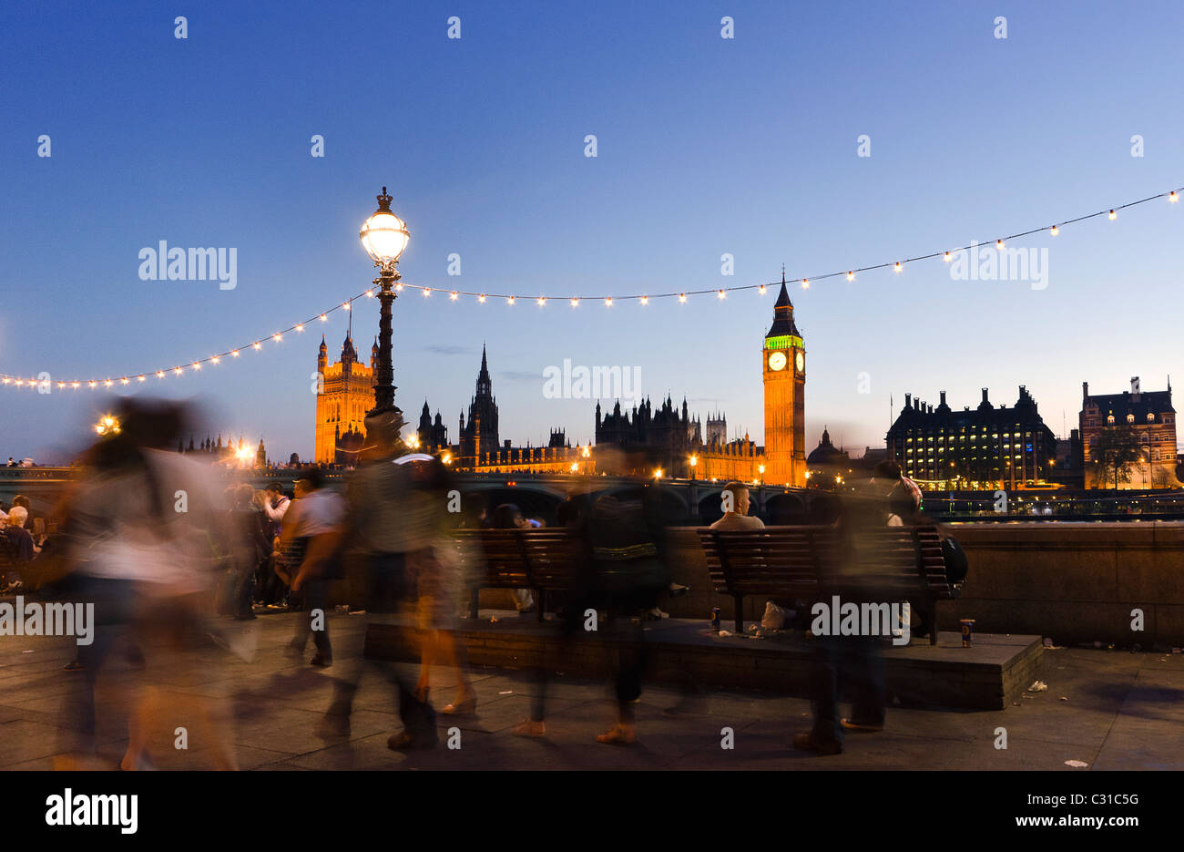 Chambres du Parlement dans la nuit à Londres, UK, FR Banque D'Images