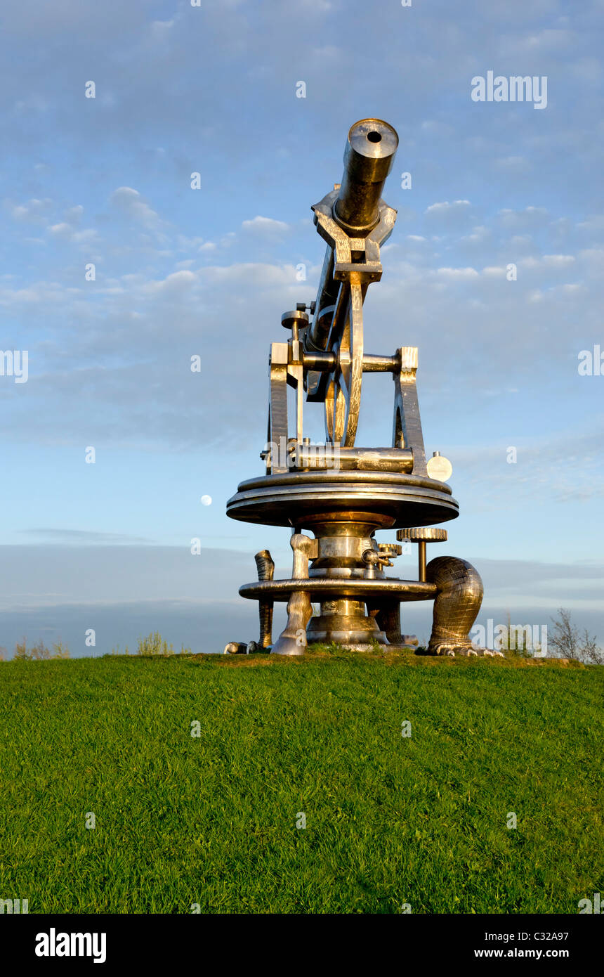 Terris Novalis par Tony Cragg. L'un de deux sculptures, debout près de ce qui était autrefois l'emplacement de l'Consett steel works. Banque D'Images