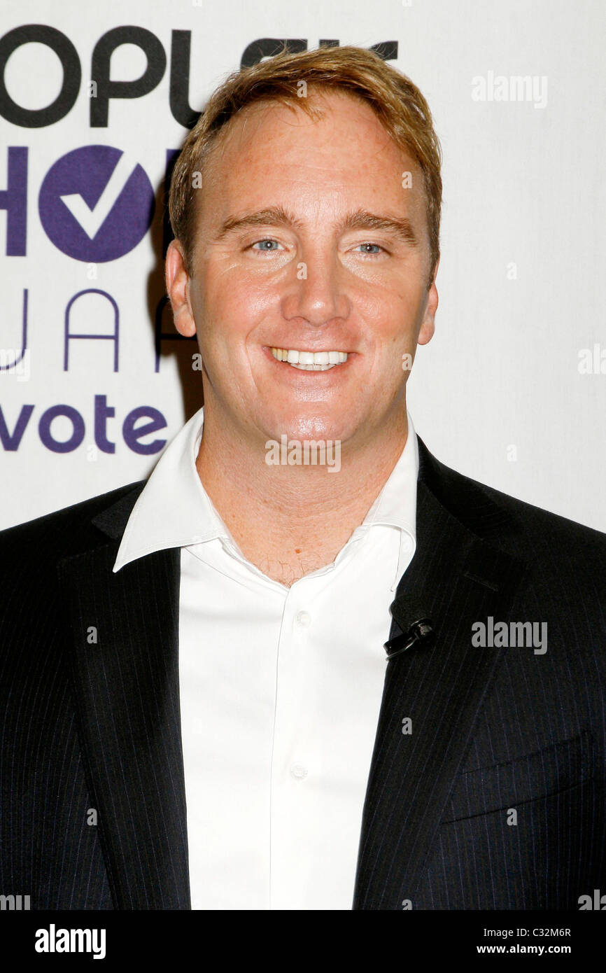 Jay Mohr 35e People's Choice Awards s'est tenue à l'hôtel Peninsula à