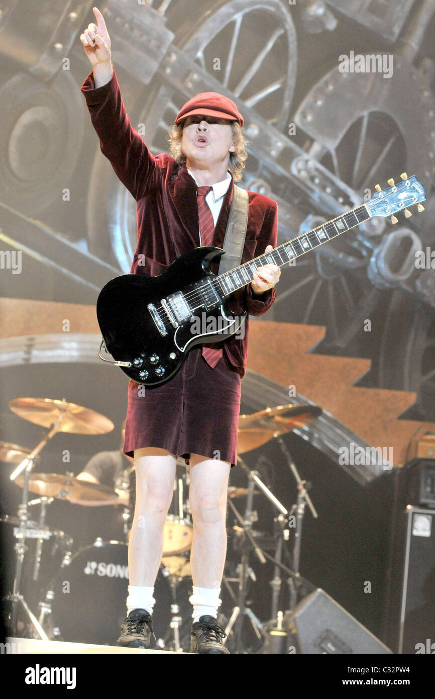 Angus Young AC/DC en concert au Madison Square Garden de New York, USA - 12.11.08 Banque D'Images