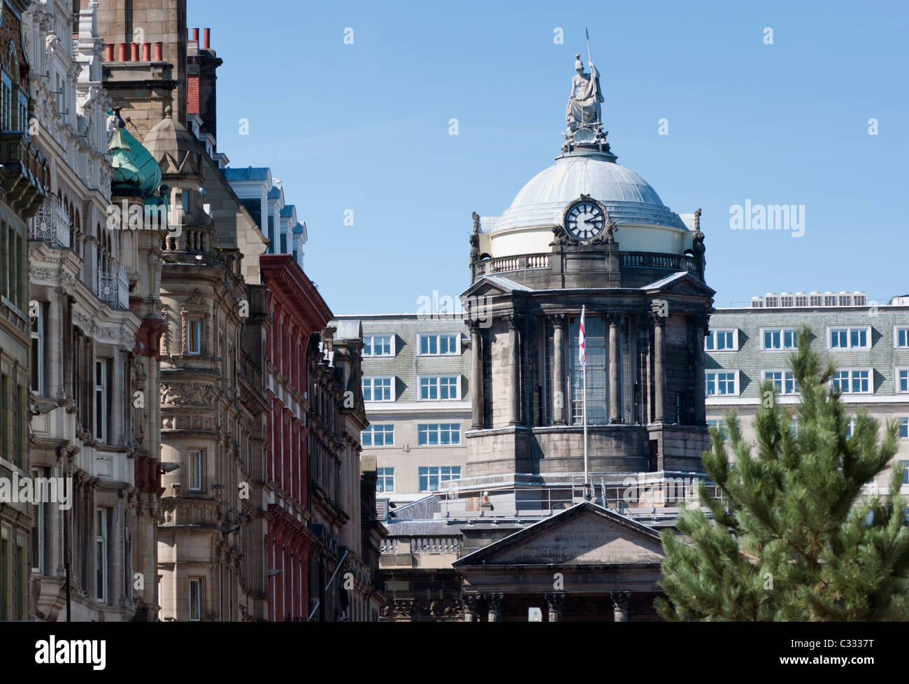 Vue de Liverpool Town Hall construit au milieu du 18ème par John Wood Liverpool UK en regardant Castle Street. L'Angleterre. Banque D'Images