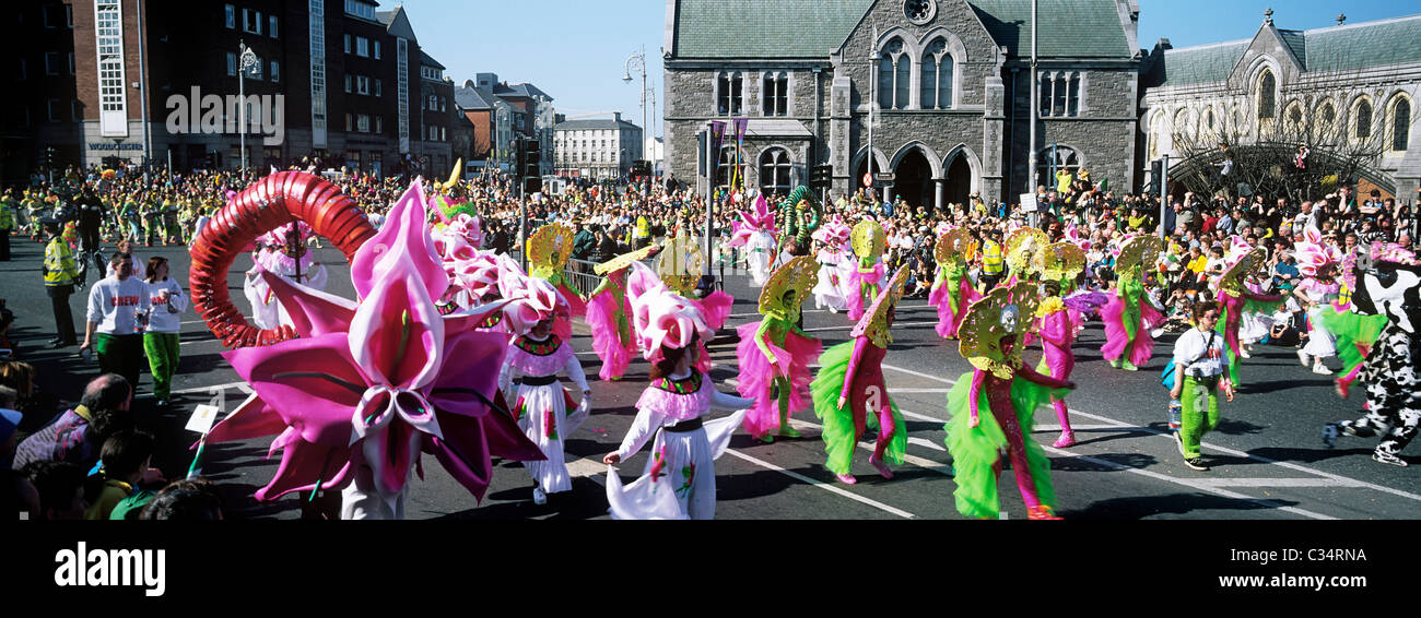 St Patrick's Day Parade, Christ Church Cathedral, Dublin, Irlande Banque D'Images