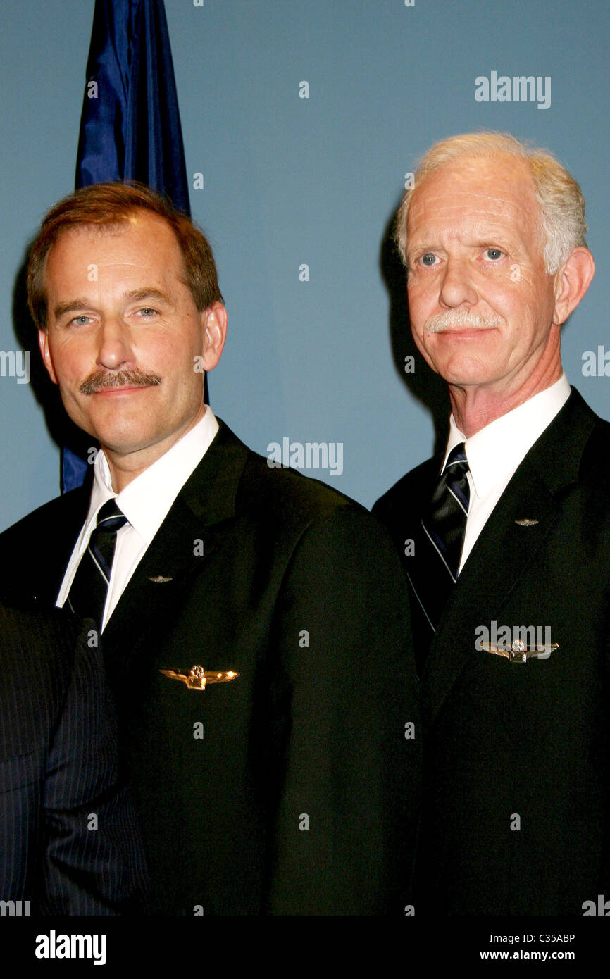 Premier officier Jeffery Skiles pilote Chesley B. Sullenberger et du vol 1549 d'US Airways Chesley B. Sullenberger Pilote d'ENTRE NOUS Banque D'Images