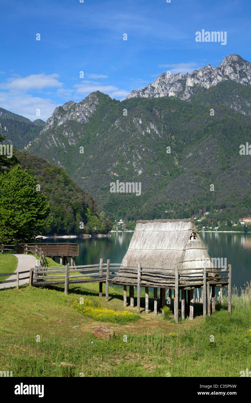 La nouvelle pile-village d'habitation, Molina di Ledro, Val di Ledro, Trentin-Haut-Adige, Italie, Europe Banque D'Images