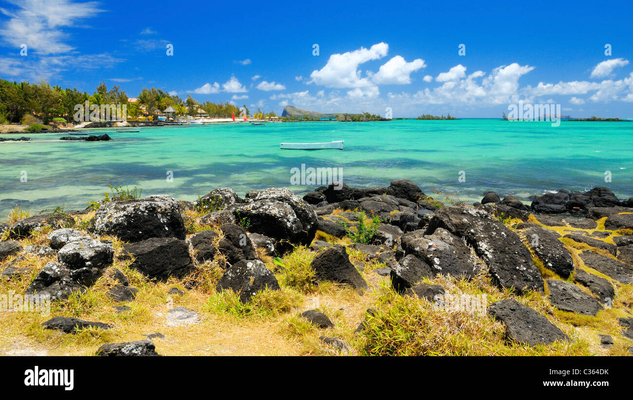 La baie de Anse la Raie (au nord-ouest de Grand Gaube), Rivière du Rempart, Ile Maurice. Banque D'Images