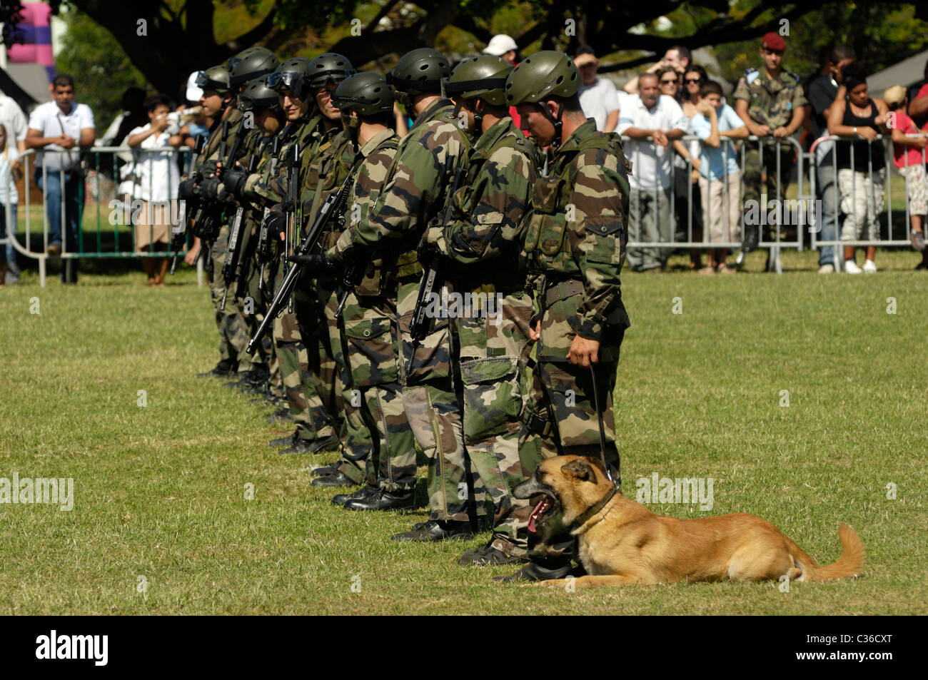 Les forces de l'armée française de montrer Banque D'Images