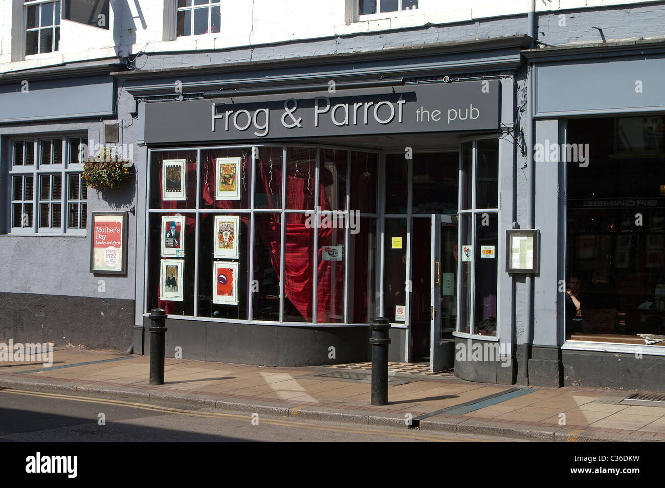 Frog & Parrot Sheffield Banque D'Images
