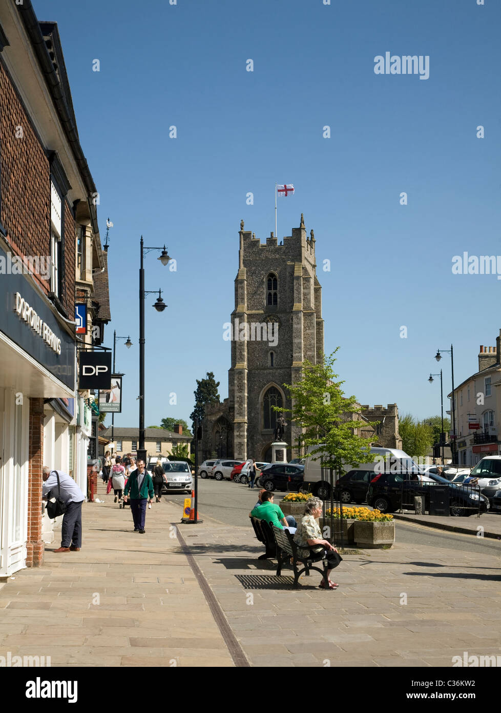 Market Hill et St Peter church Sudbury Suffolk Angleterre Banque D'Images