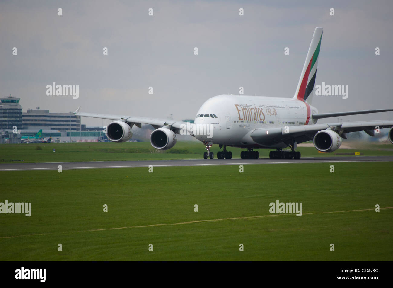 Airbus A380 de quitter l'aéroport de Manchester au Royaume-Uni Banque D'Images