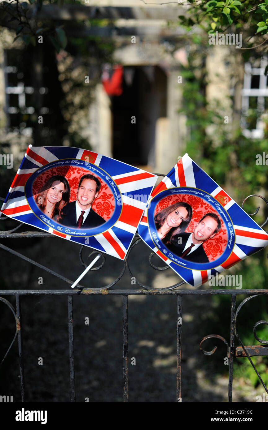 Drapeaux pour célébrer le mariage du Prince William et Catherine Middleton le 29 avril 2011 Banque D'Images