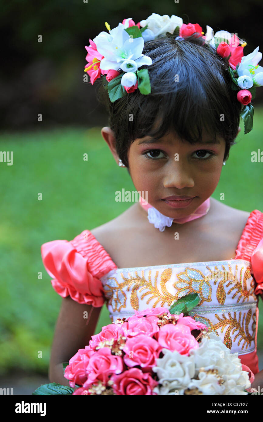 Sri lankan traditional wedding dress Banque de photographies et d'images à  haute résolution - Alamy