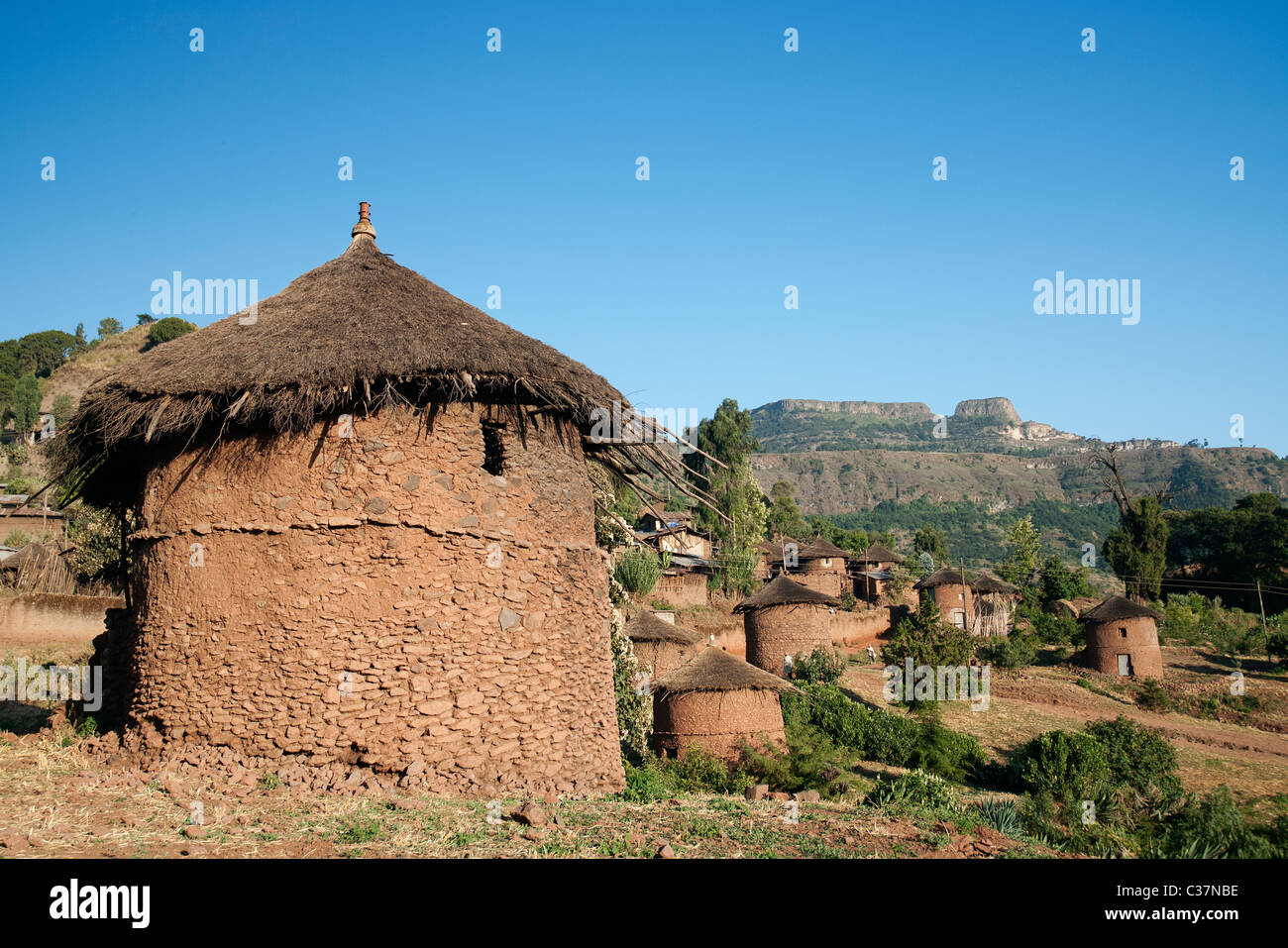 Maisons de village traditionnelles africaines à Lalibela Ethiopie Banque D'Images