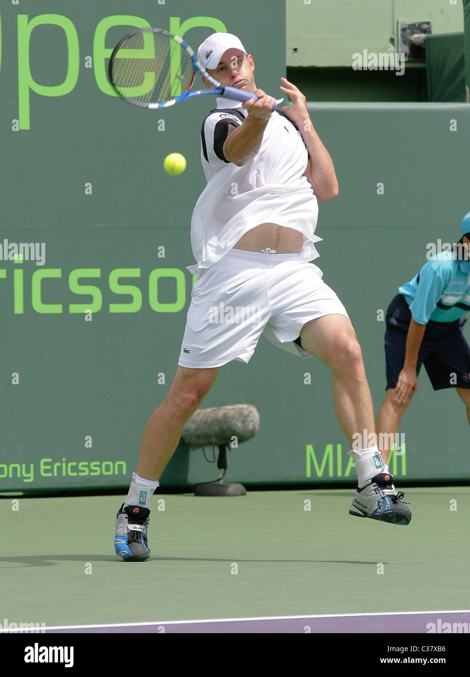 Andy Roddick Dmitry Tursunov joue contre pendant 7 jours après le Sony Ericsson Open, à le Crandon Park Tennis Center Key Banque D'Images