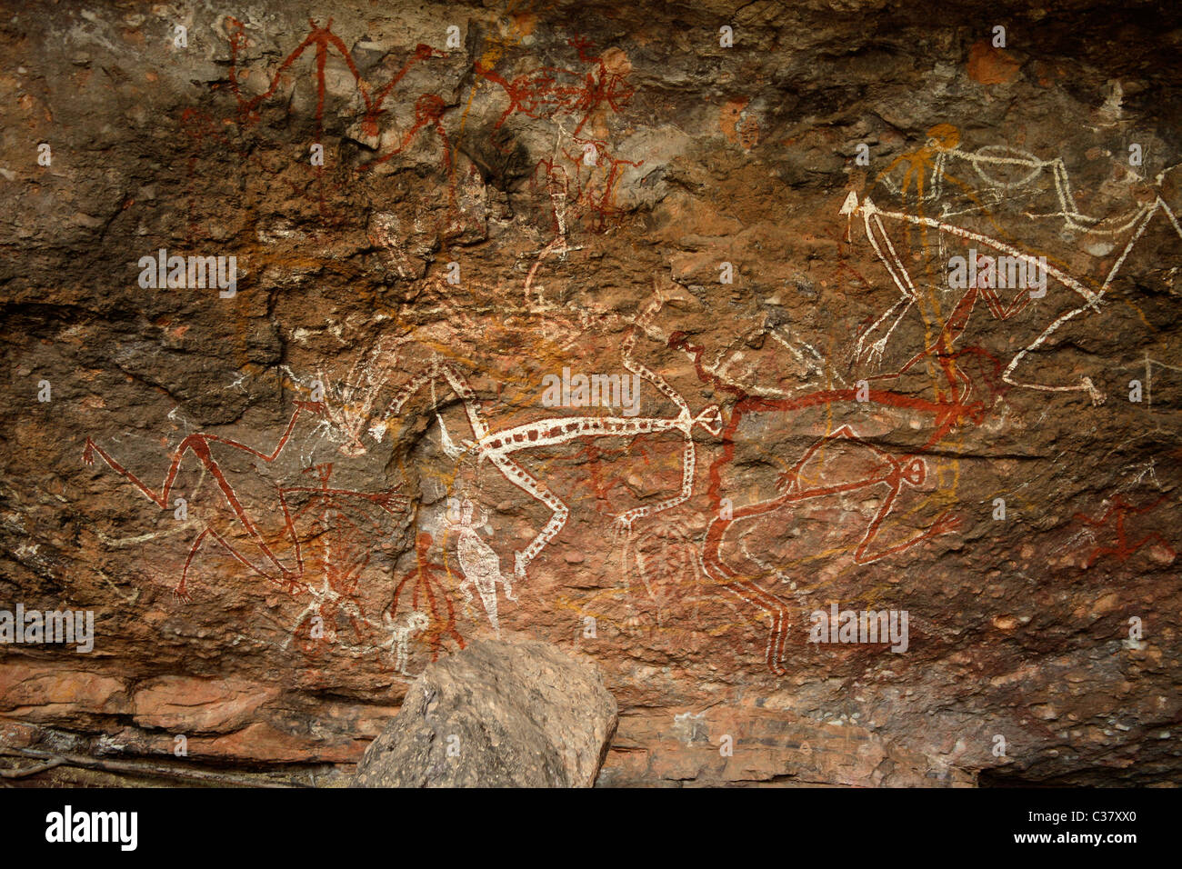 Art rupestre aborigène sur Nourlangie Rock - Parc National de Kakadu près de Darwin, Territoire du Nord, Australie Banque D'Images