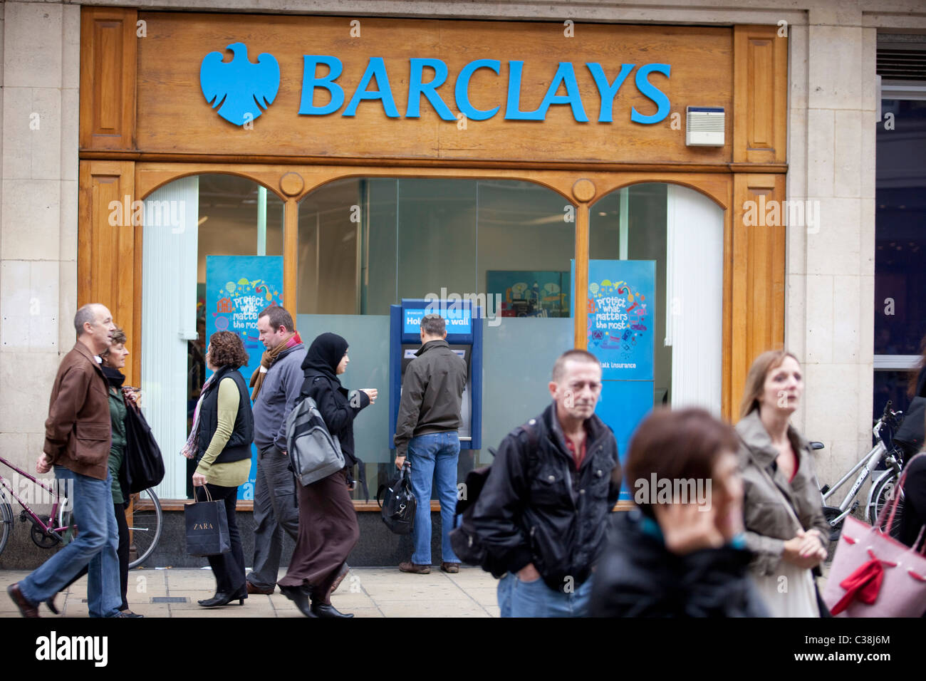 De l'extérieur d'un Barclays Bank. Banque D'Images
