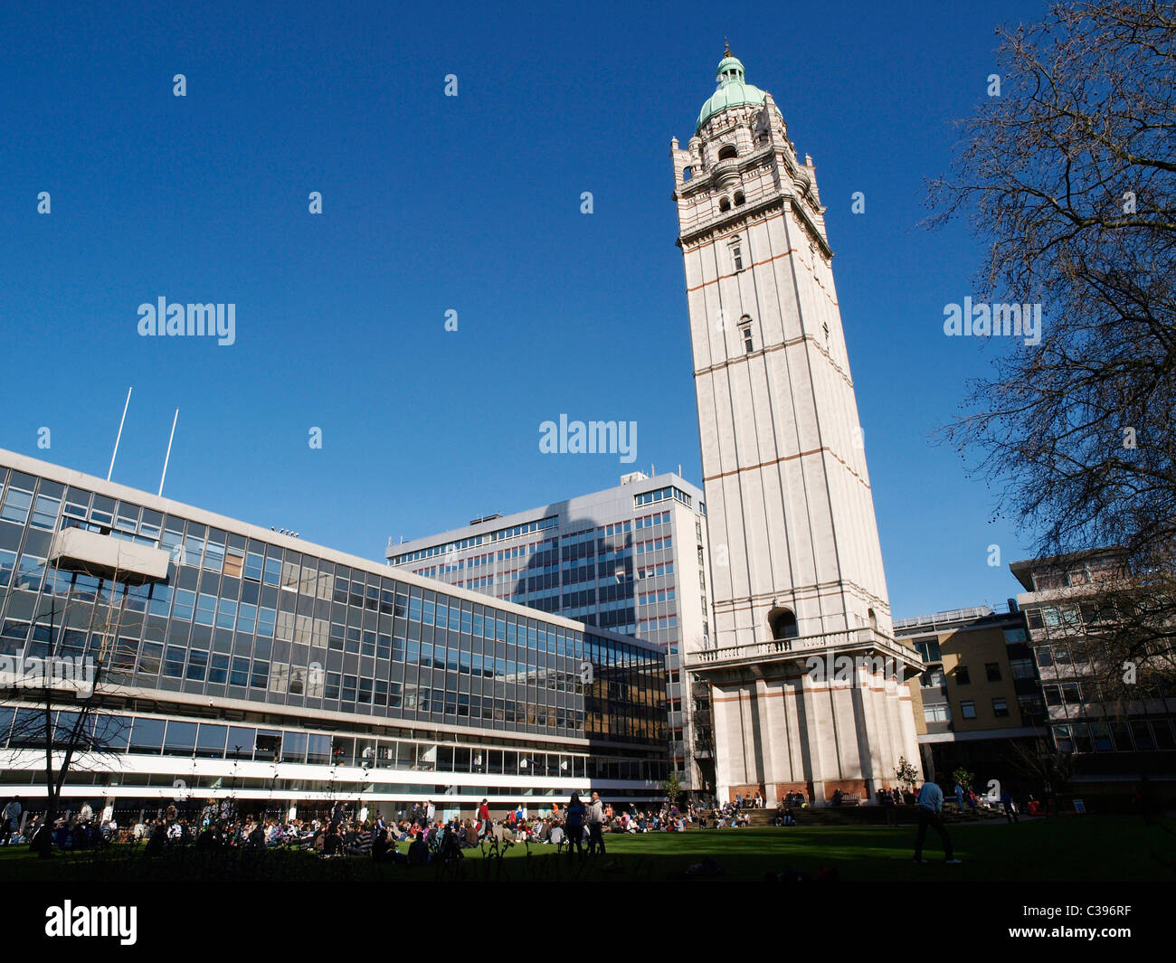 La tour de la Reine de l'Imperial College, une fois connue sous le nom de la tour Collcutt, après l'architecte victorien Thomas Edward Collcutt. Banque D'Images