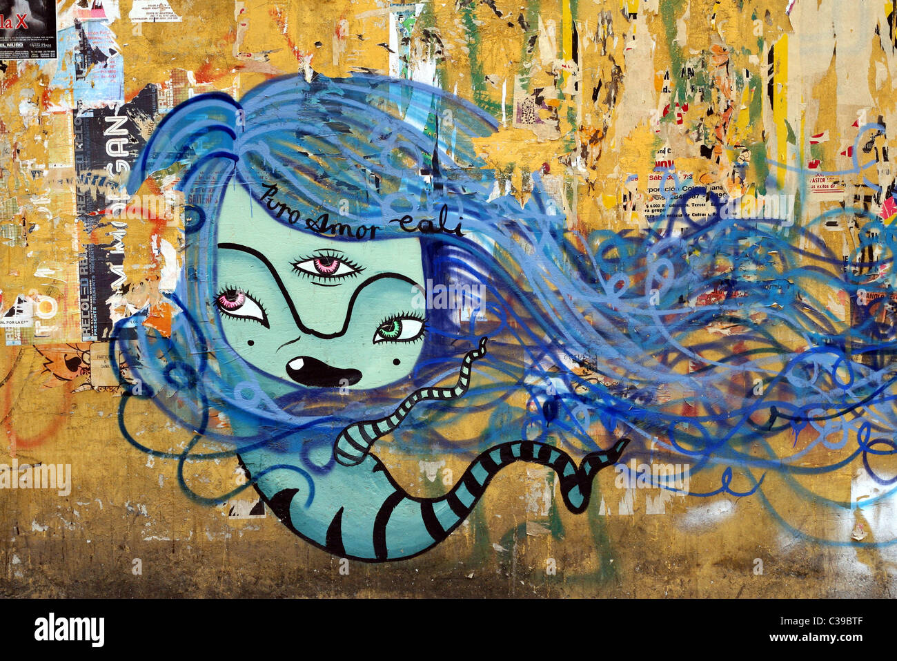 Le capital a une abondance de graffitis artistiques art de rue du District de la capitale, Bogota, Bogota, Colombie, Amérique du Sud Banque D'Images