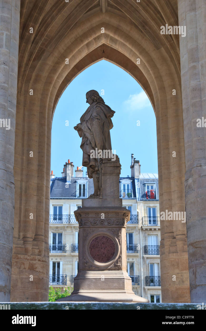 Statue de Blaise Pascal à la place de la Tour Saint-Jacques, Paris, France Banque D'Images