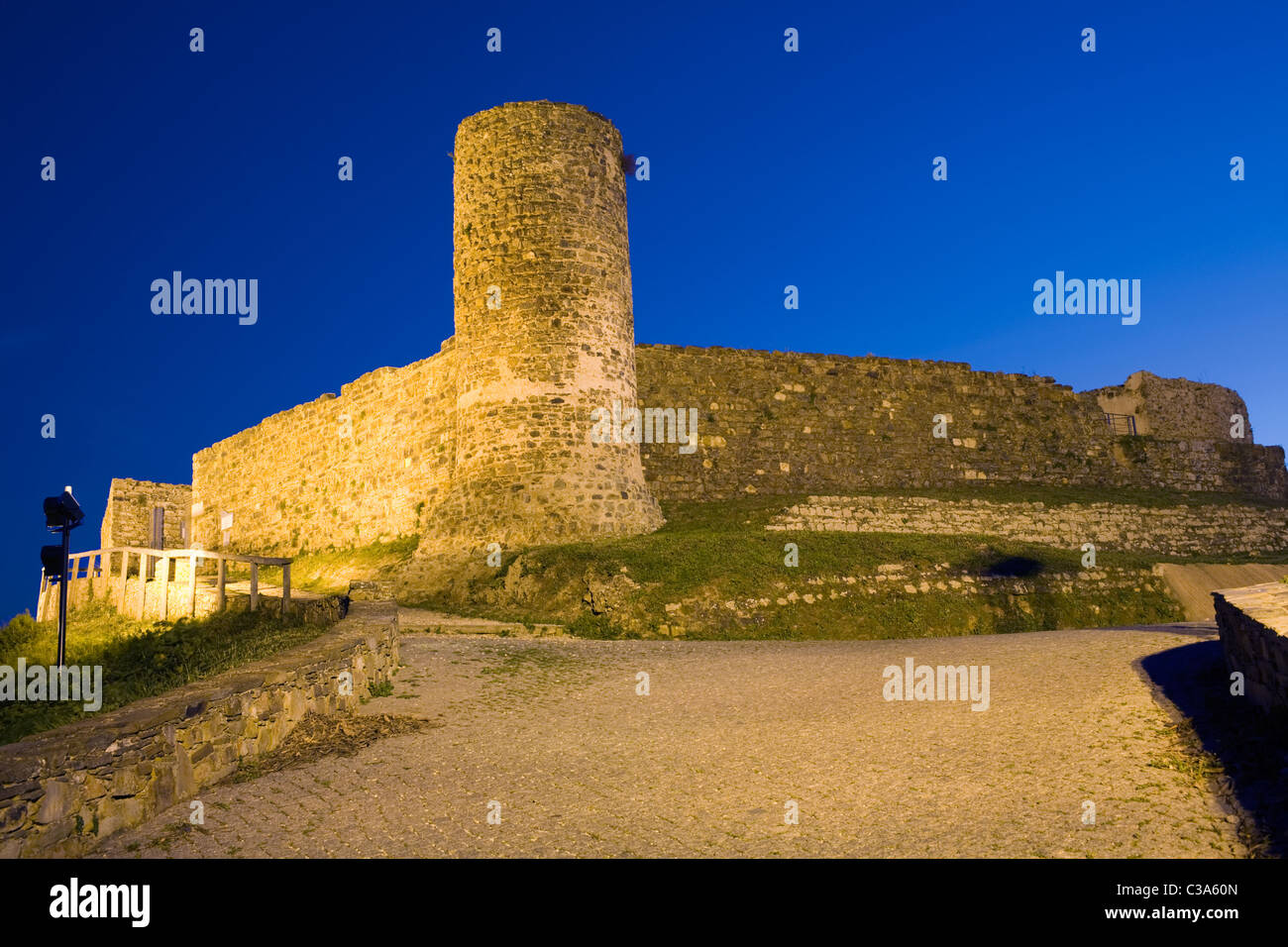 Ancien château, 11e C, Aljezur, Algarve, Portugal Banque D'Images